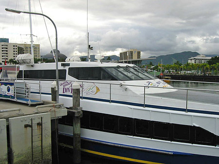 Foto Schiff - Cairns